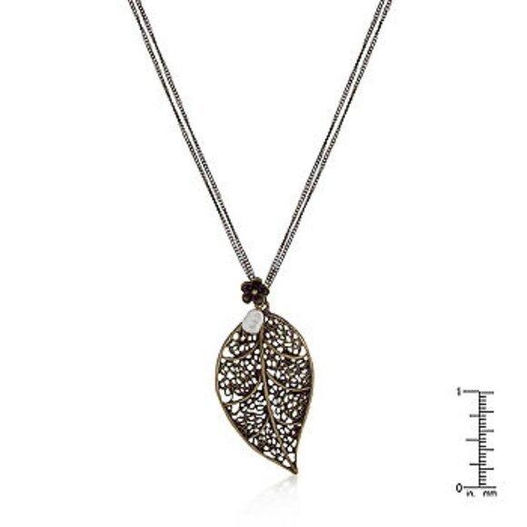 33" Fresh Water Pearl Antique Gold Filigree Leaf Charm Tiny Flower Long Necklace - Picture 1 of 2